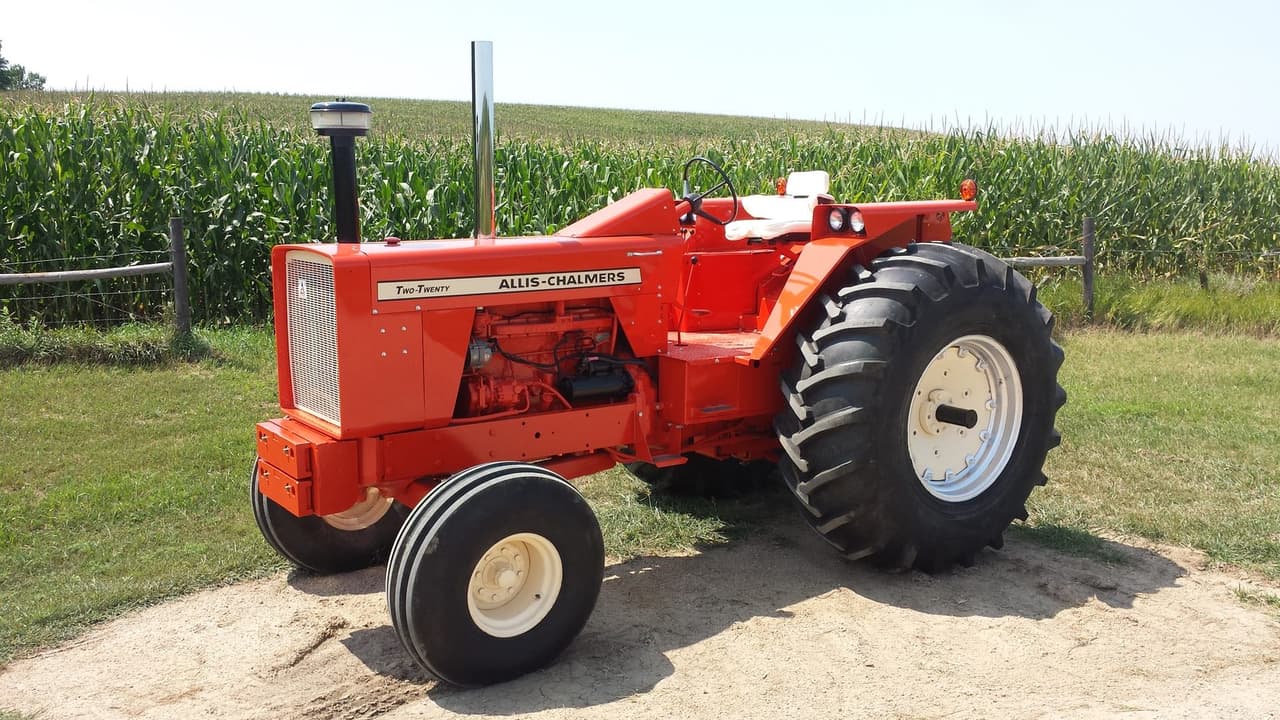 Allis Chalmers 220 