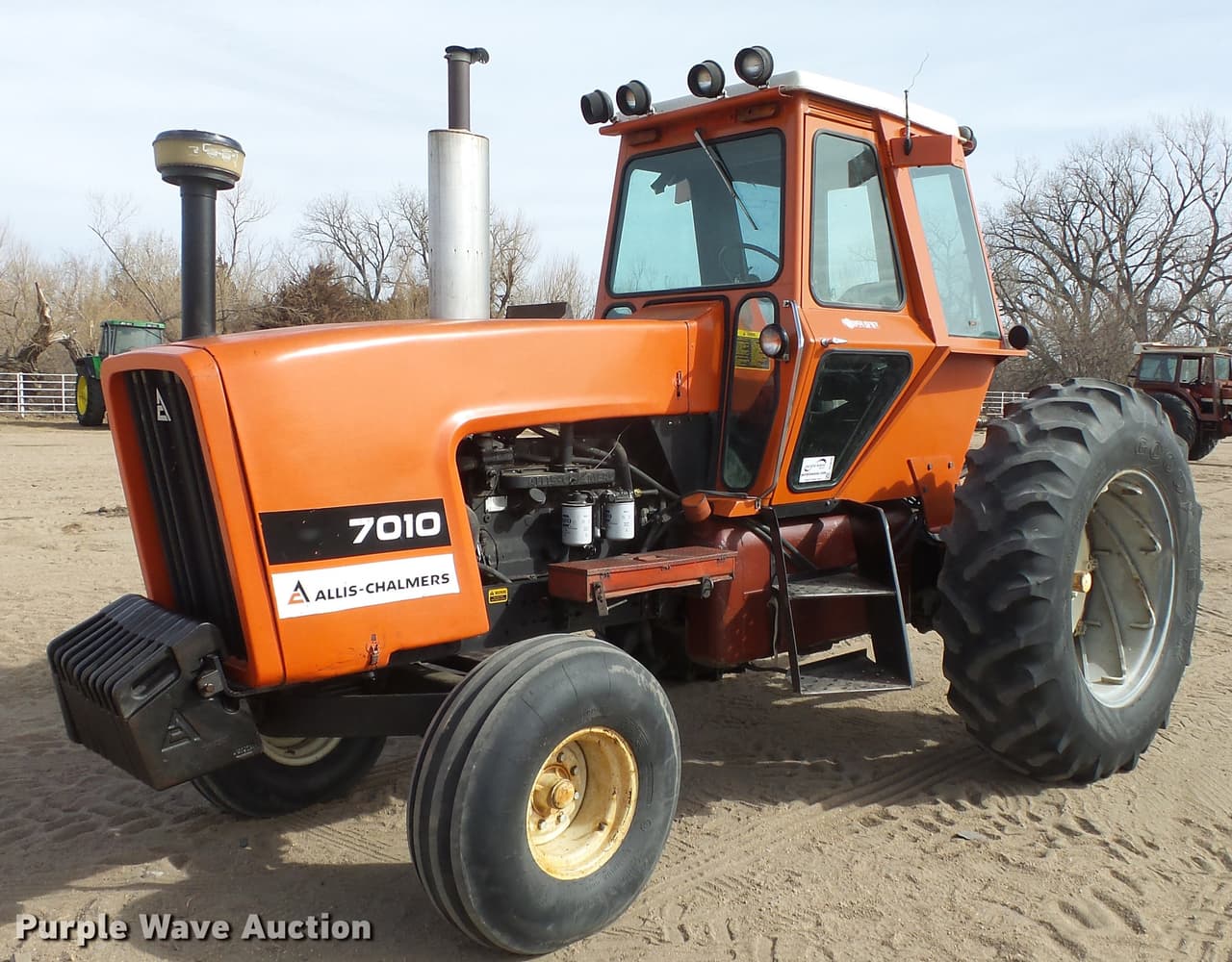 Allis Chalmers 7010 