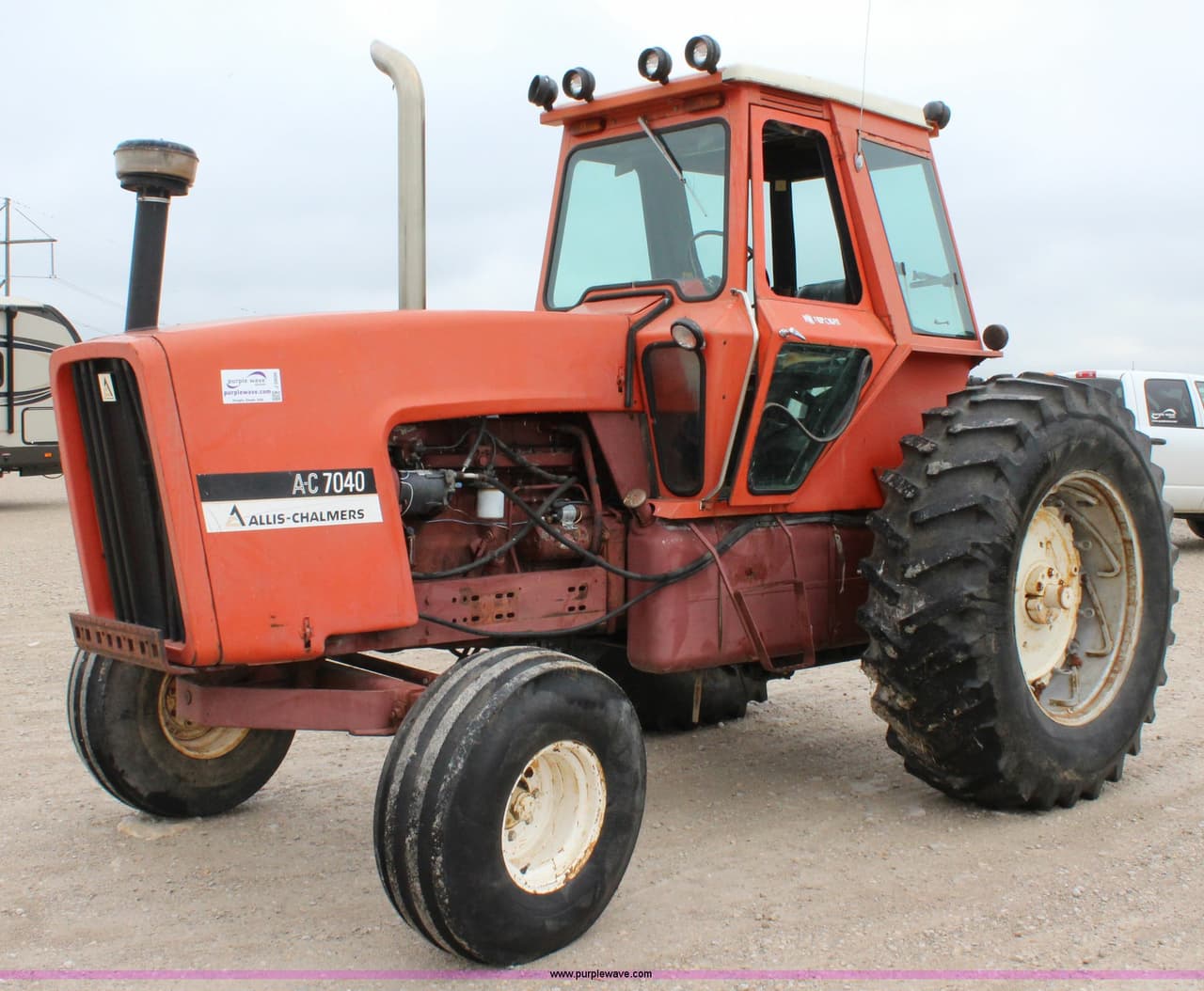 Allis Chalmers 7040 