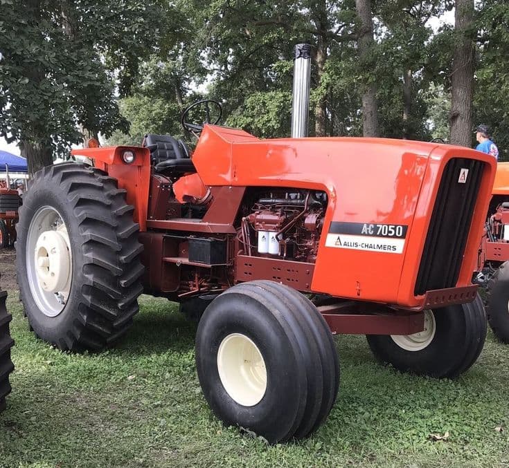 Allis Chalmers 7050 