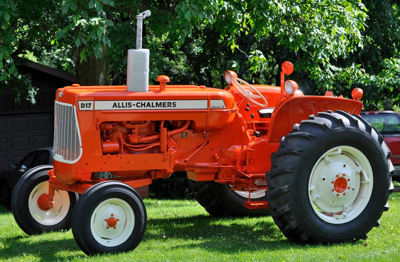 Allis Chalmers D17 