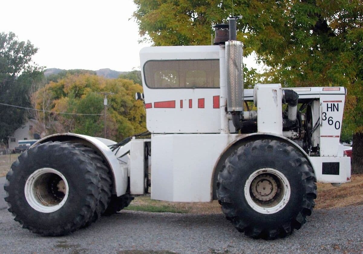 Big Bud HN360 