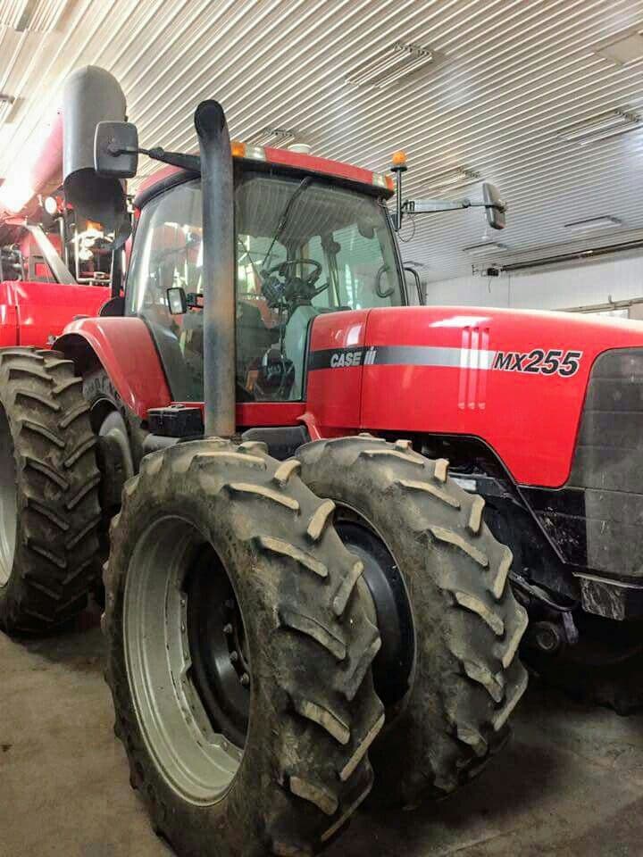 CaseIH MX255 Magnum 