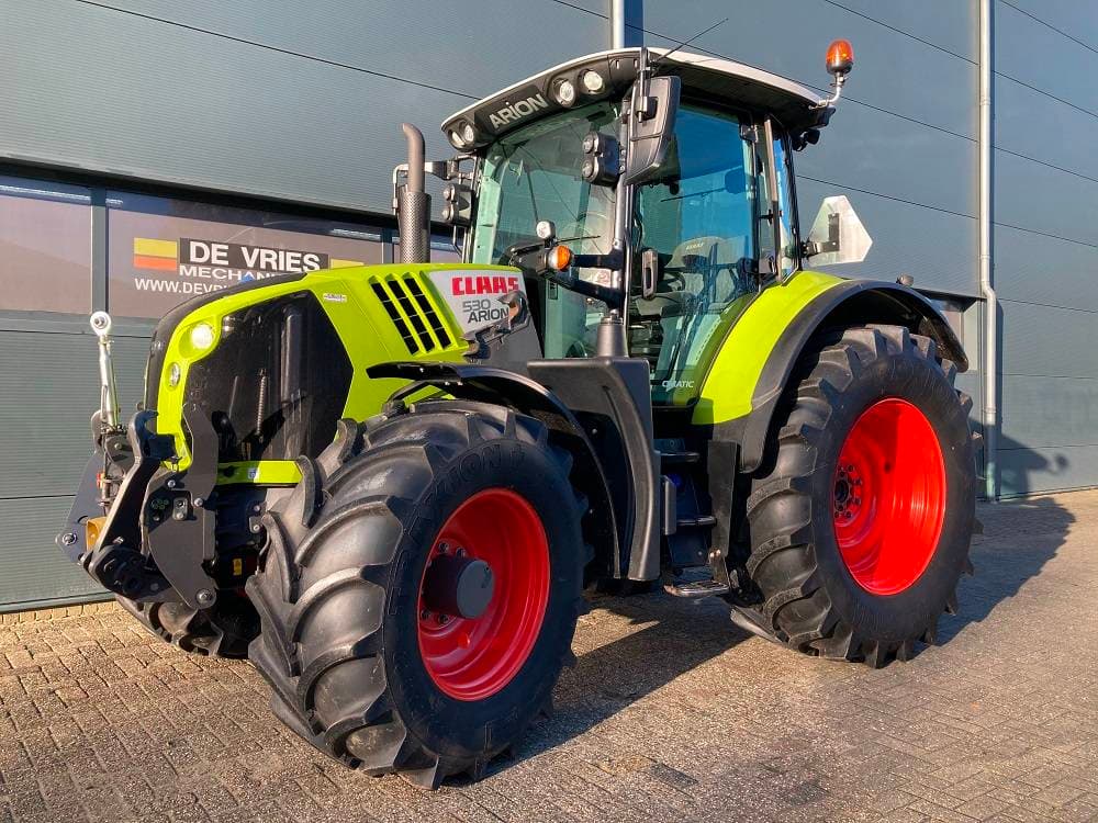 Claas Arion 530 