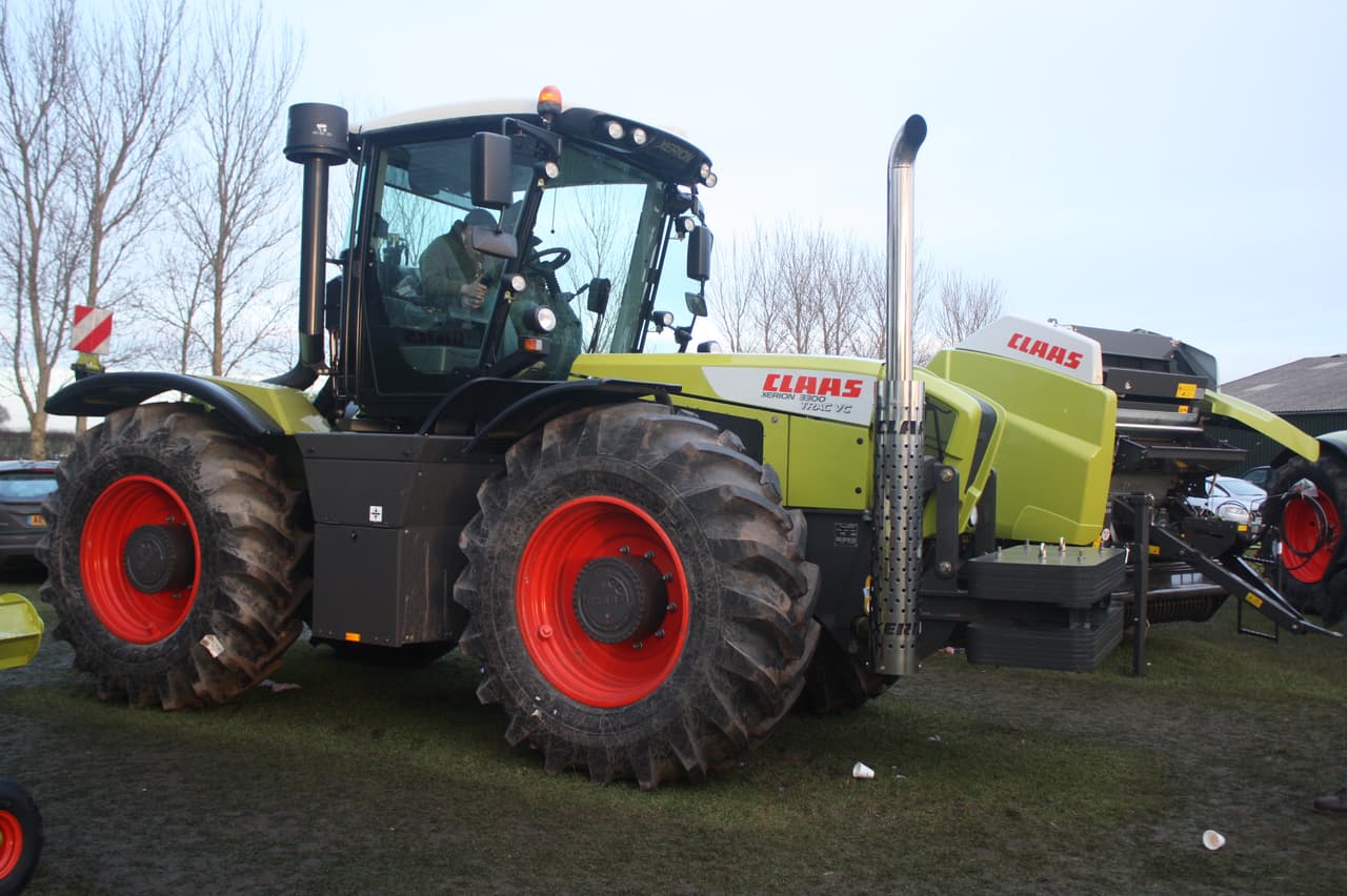 Claas Xerion 3000 