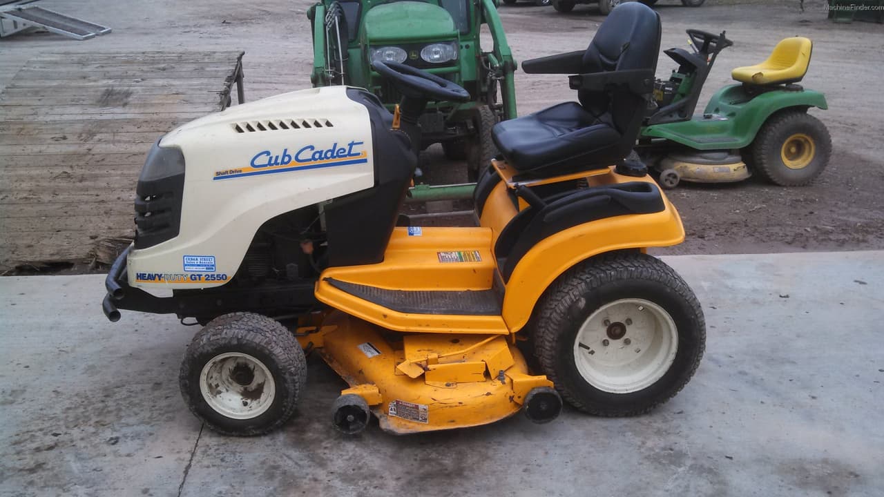 Cub Cadet GT2550 