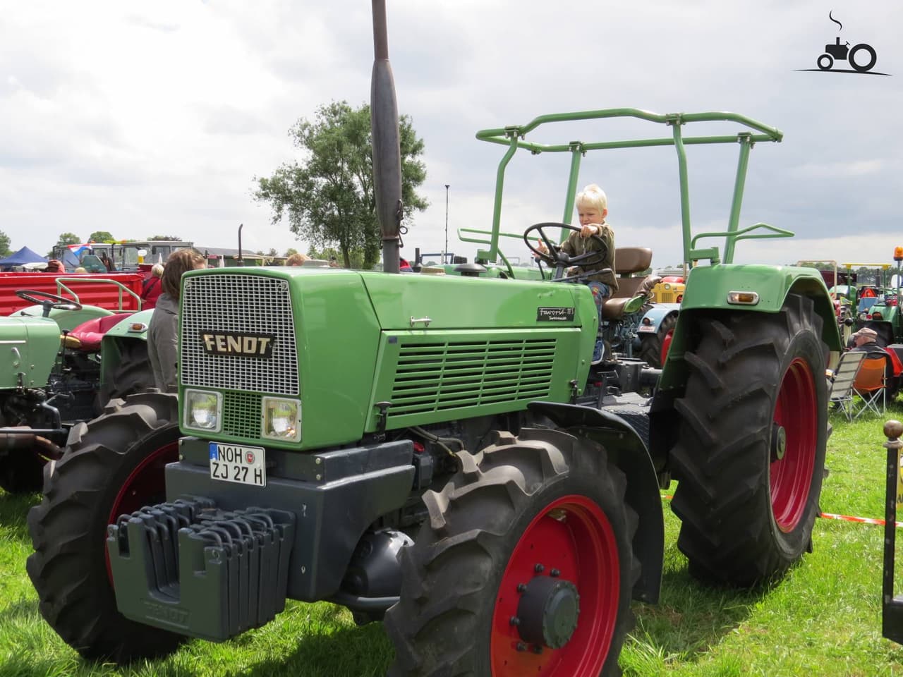 Fendt Favorit 11S 