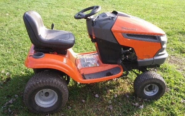 Husqvarna YTH21K46 