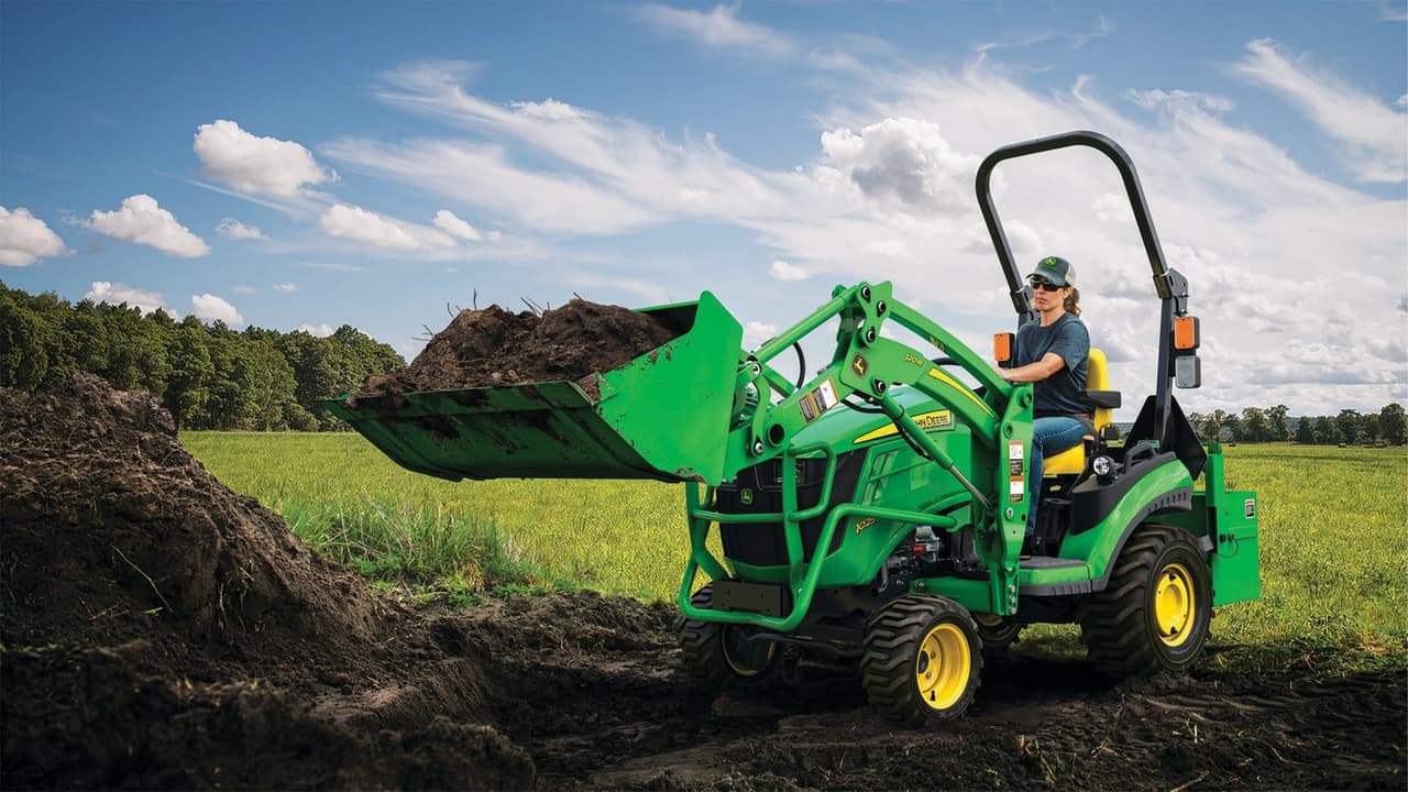 John Deere 1025R 