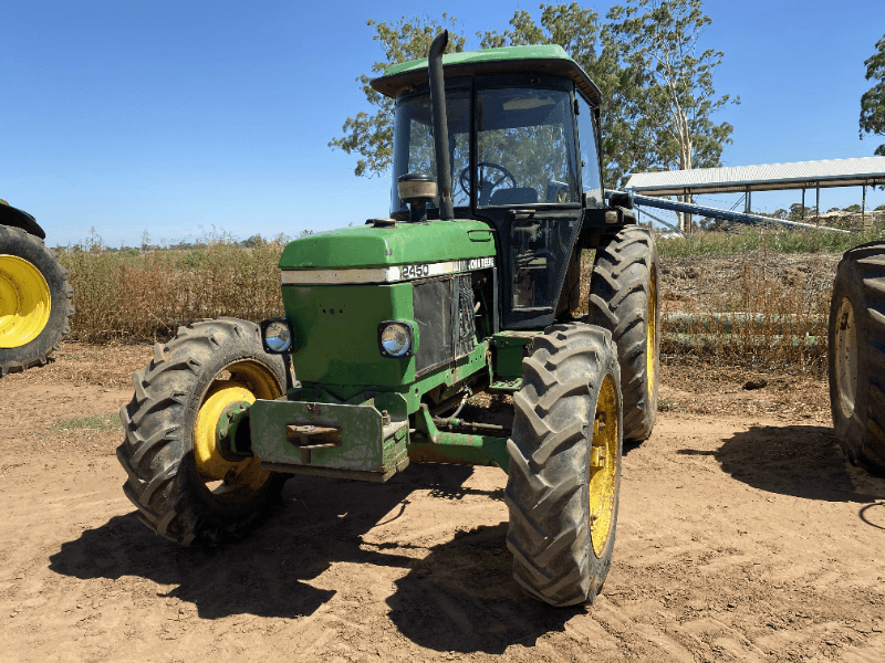 John Deere 2450 