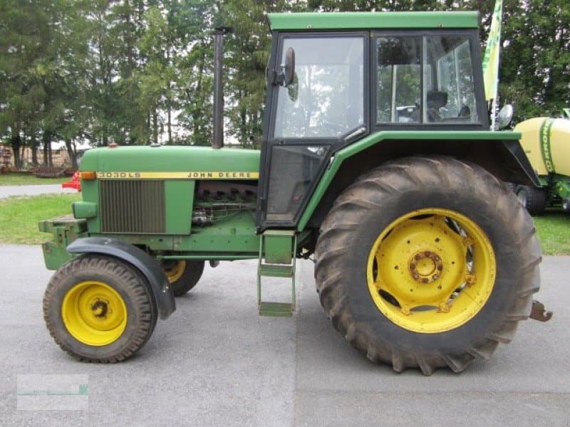 John Deere 3030 