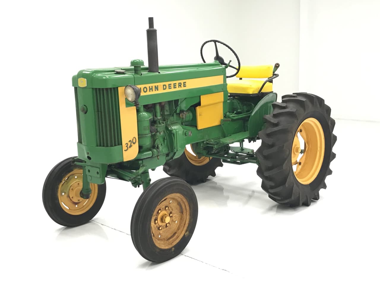 John Deere 320 