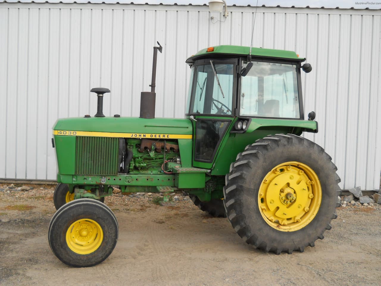 John Deere 4030 