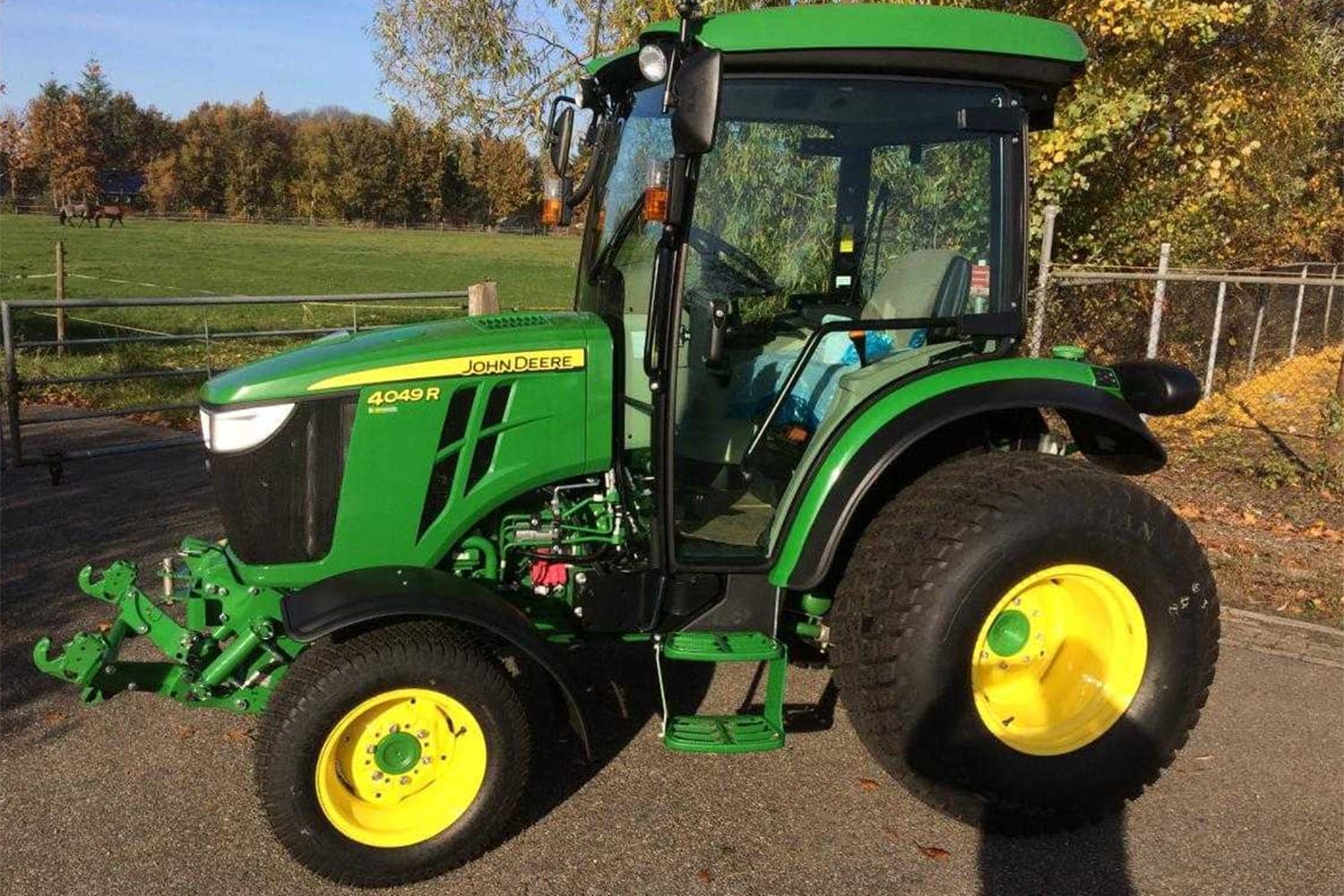 John Deere 4066R 