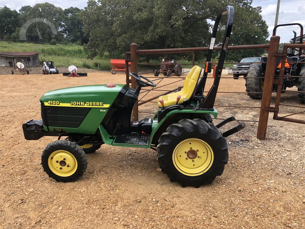 John Deere 410E 