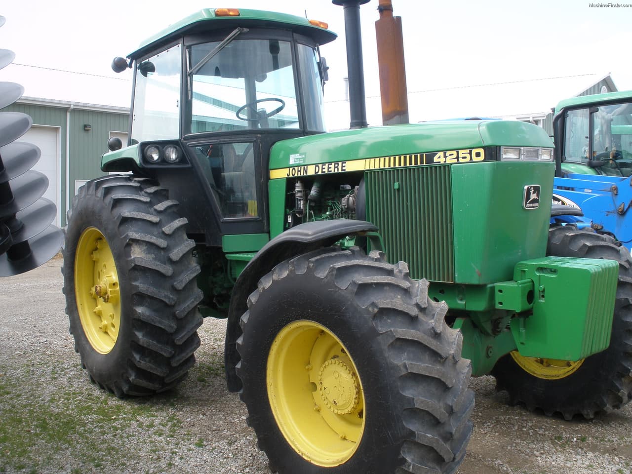 John Deere 4250 