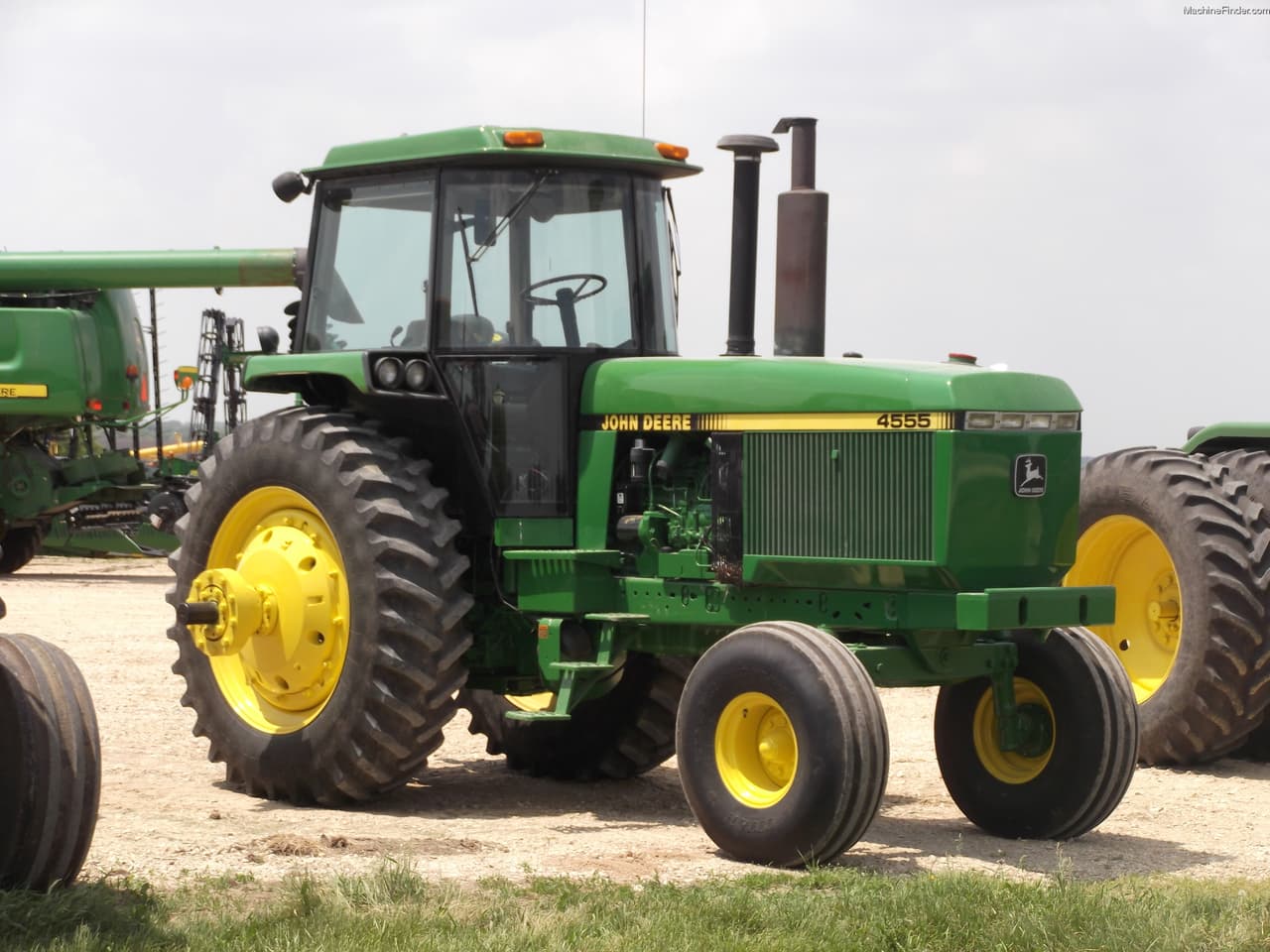 John Deere 4555 
