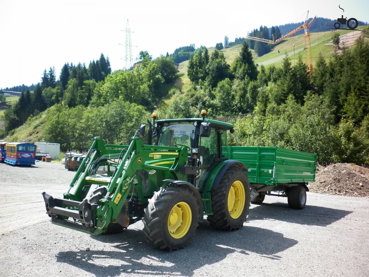John Deere 5070M 