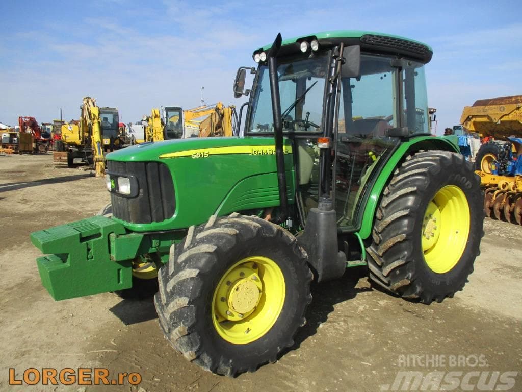 John Deere 5515 