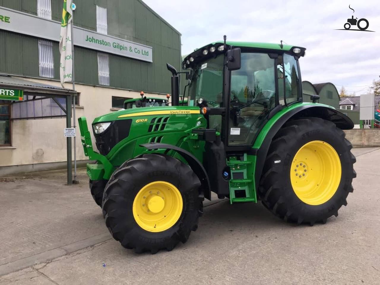 John Deere 6110R 