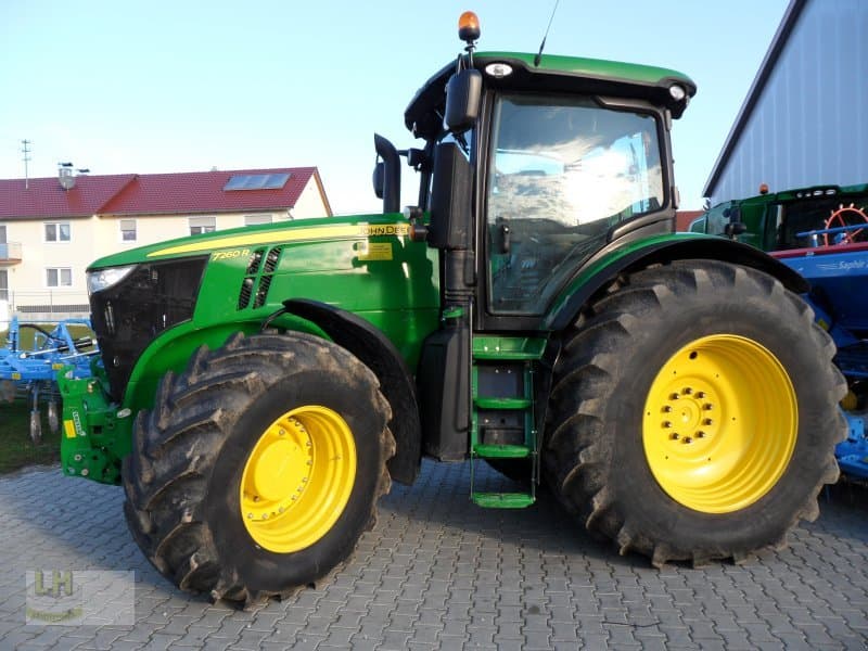 John Deere 7260R 