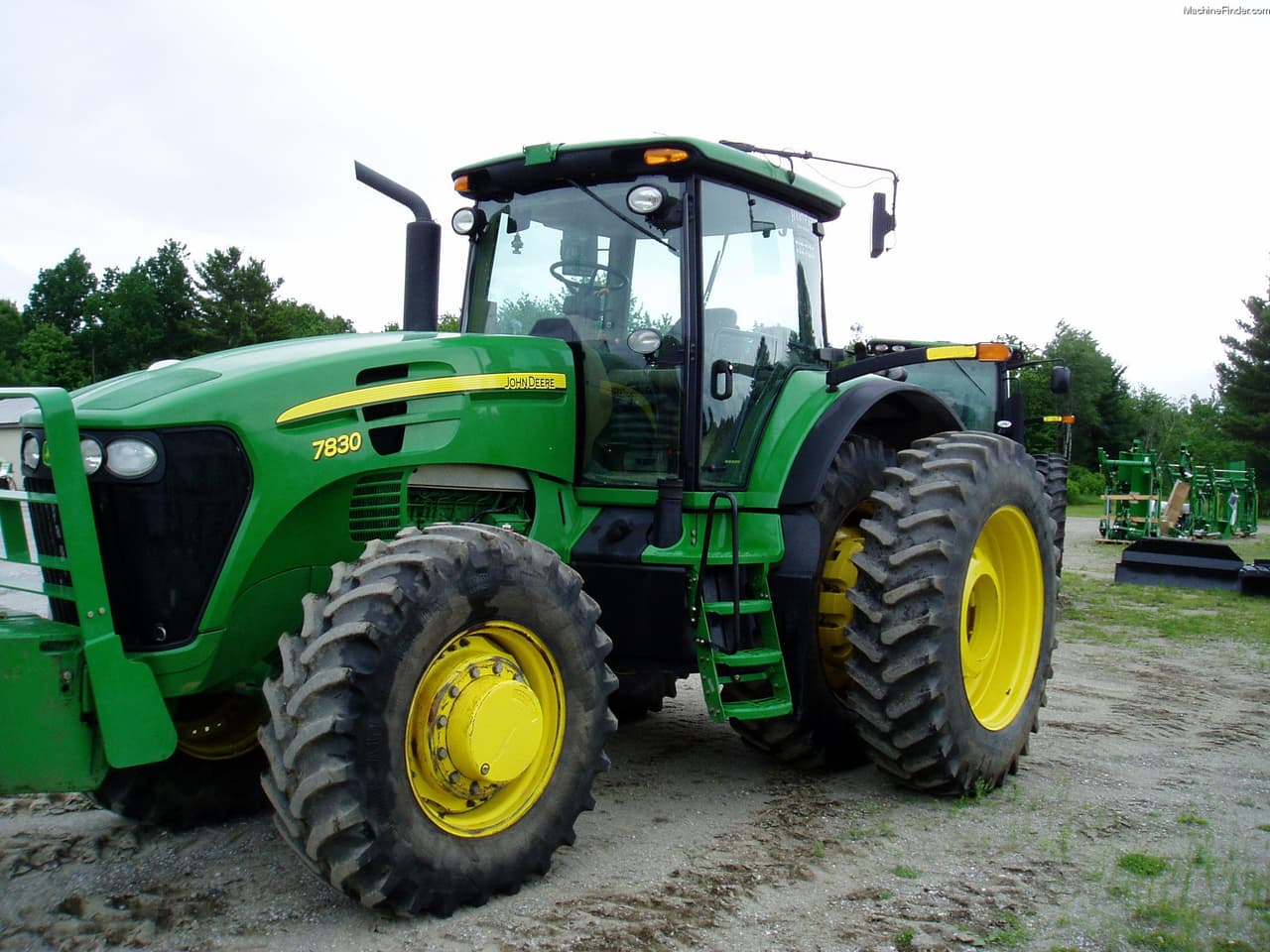 John Deere 7830 