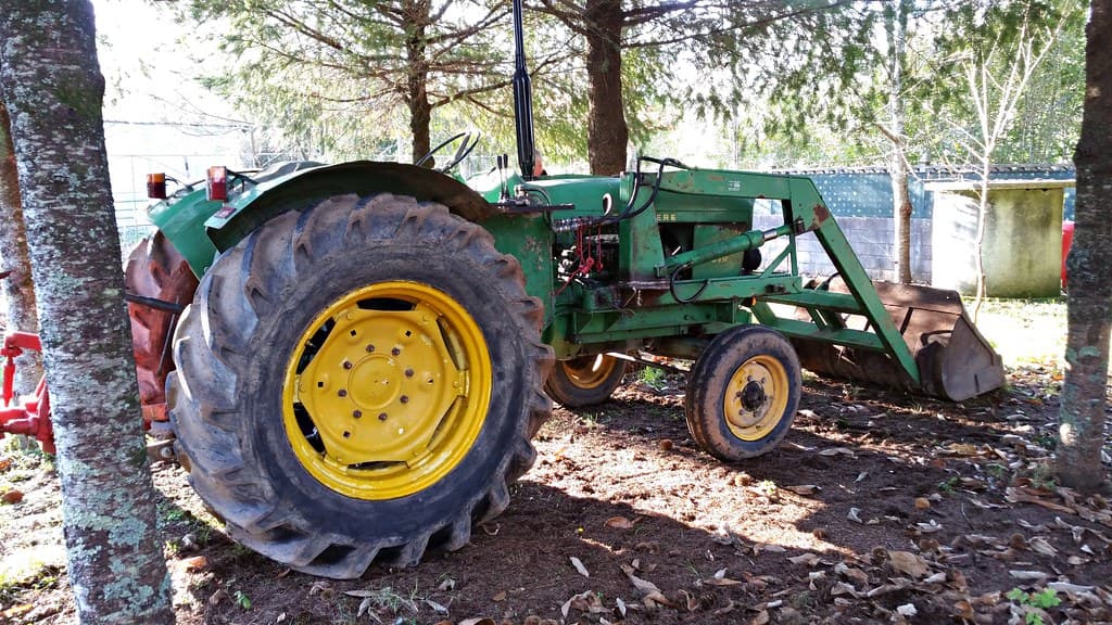 John Deere 818
