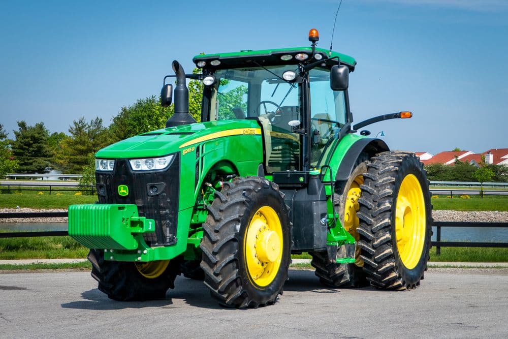 John Deere 8245R 