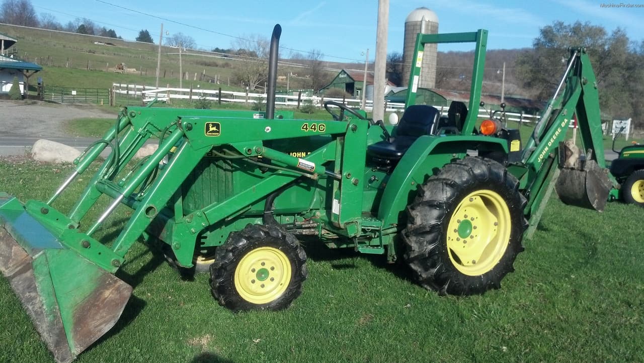 John Deere 870 