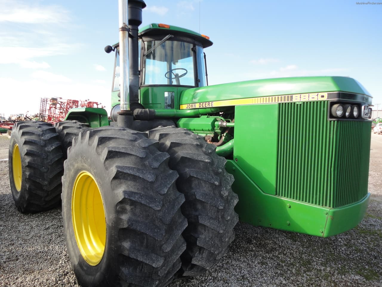 John Deere 8850 