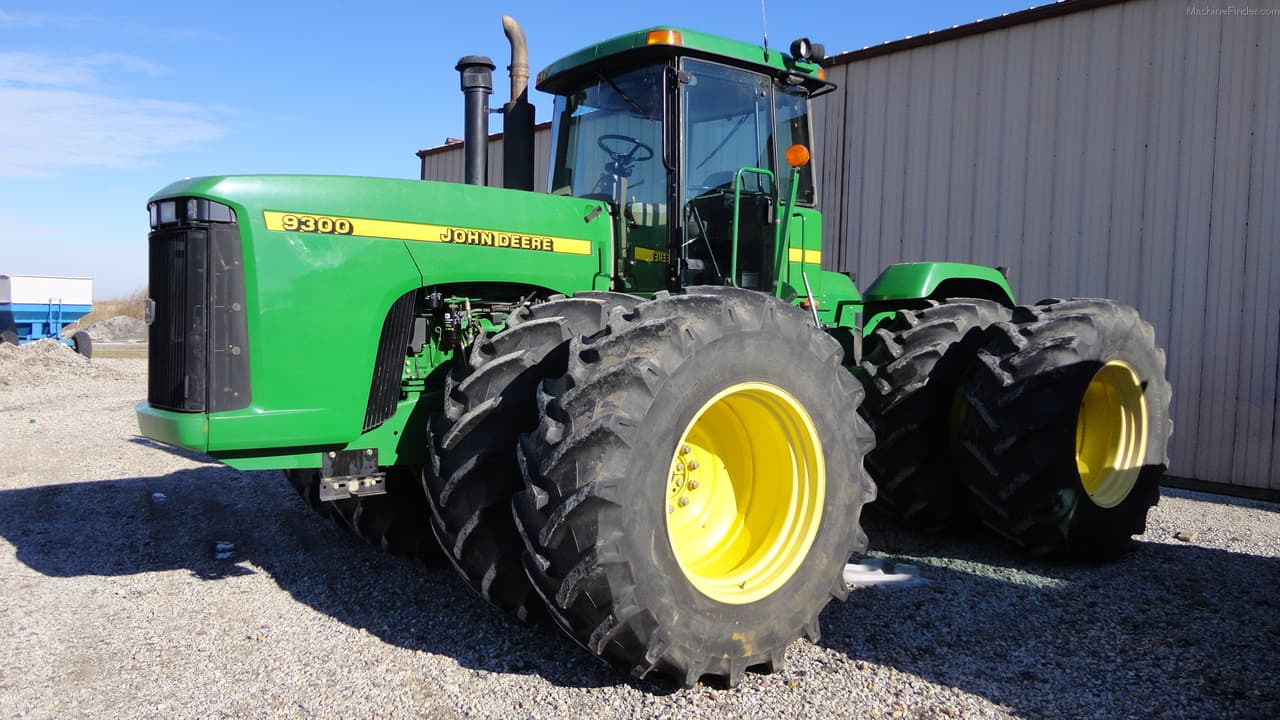 John Deere 9300 