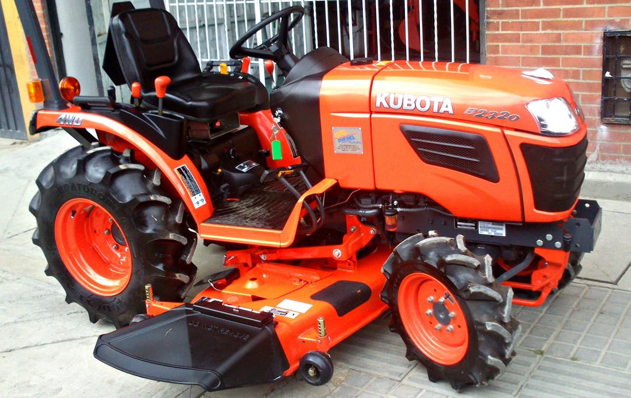 Kubota B2320 