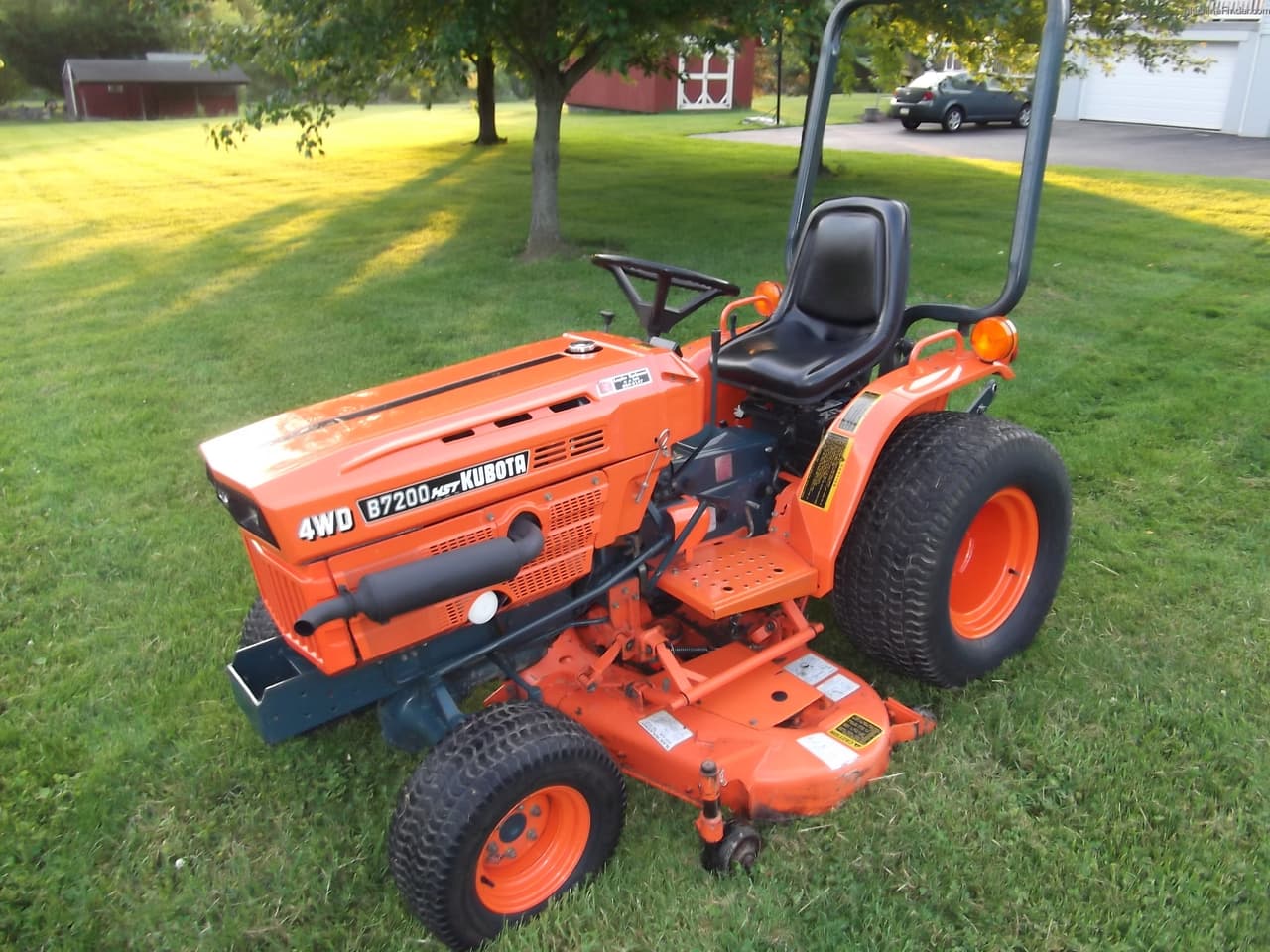 Kubota B7200 