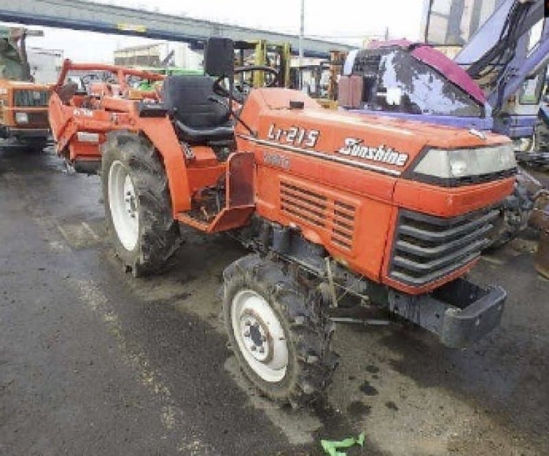Kubota L1-215 