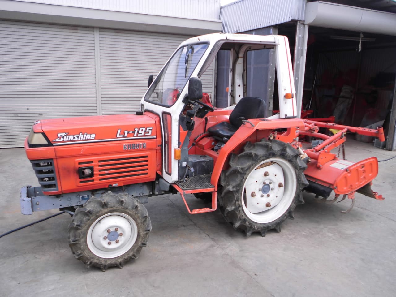 Kubota L1-28 