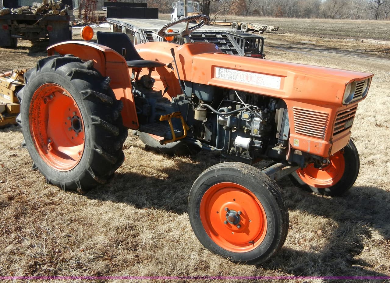Kubota L225 