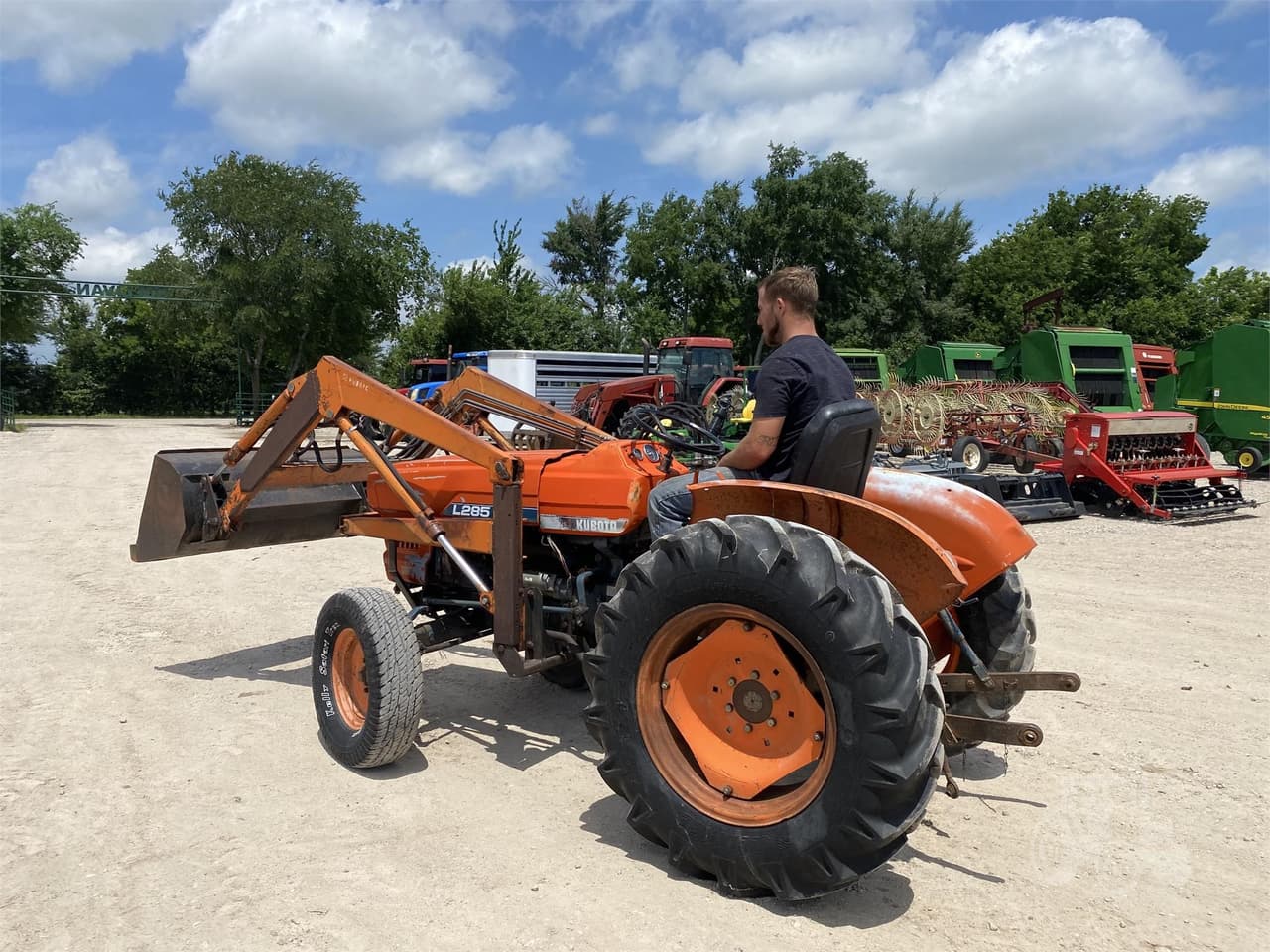 Kubota L285 