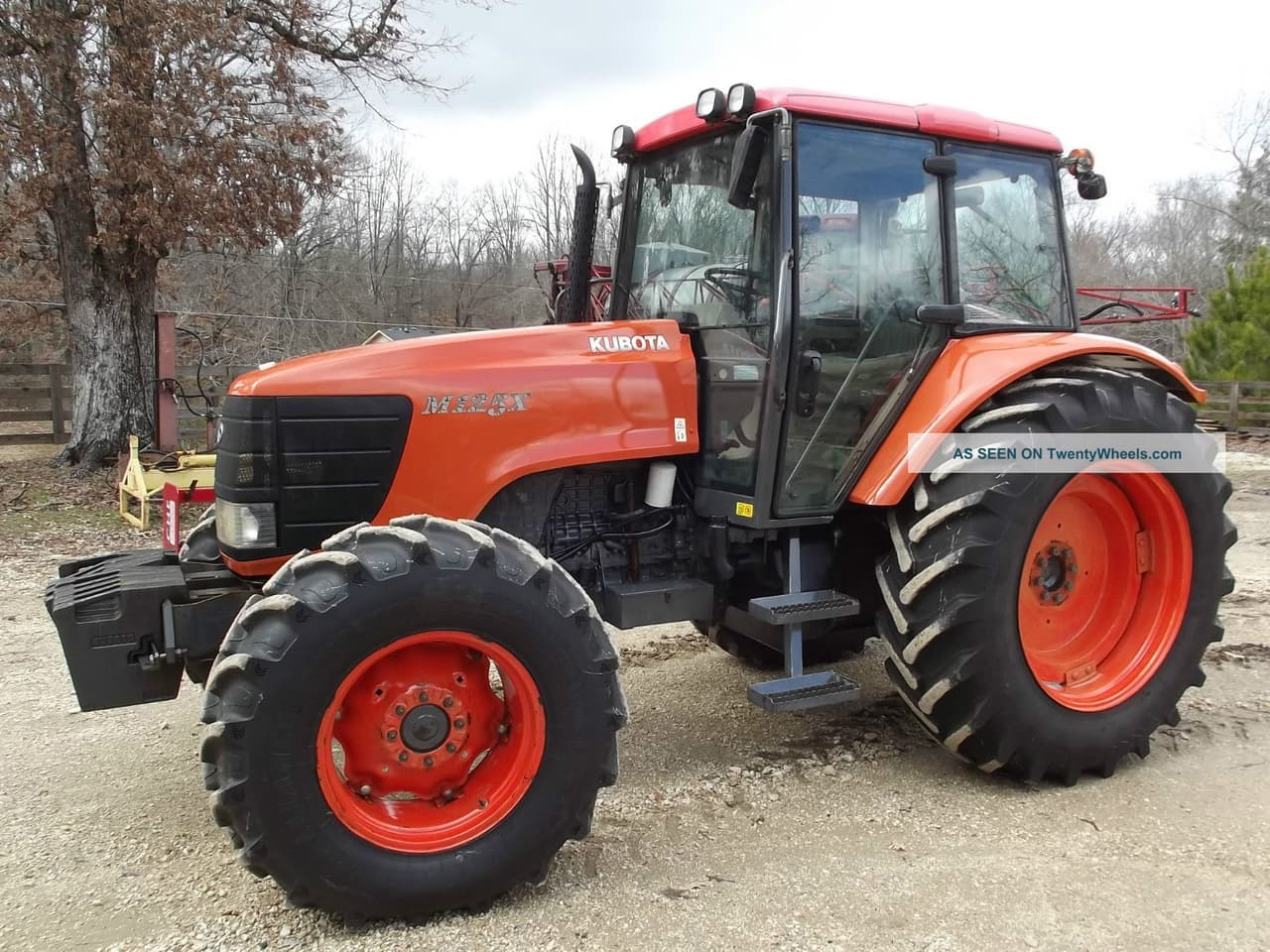 Kubota M125 