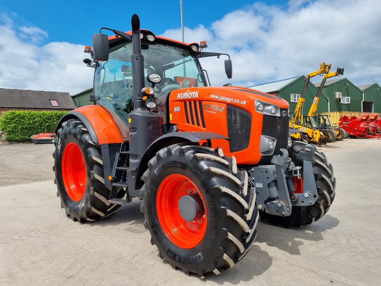Kubota M7152 