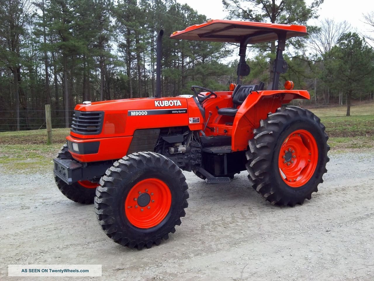 Kubota M9000 
