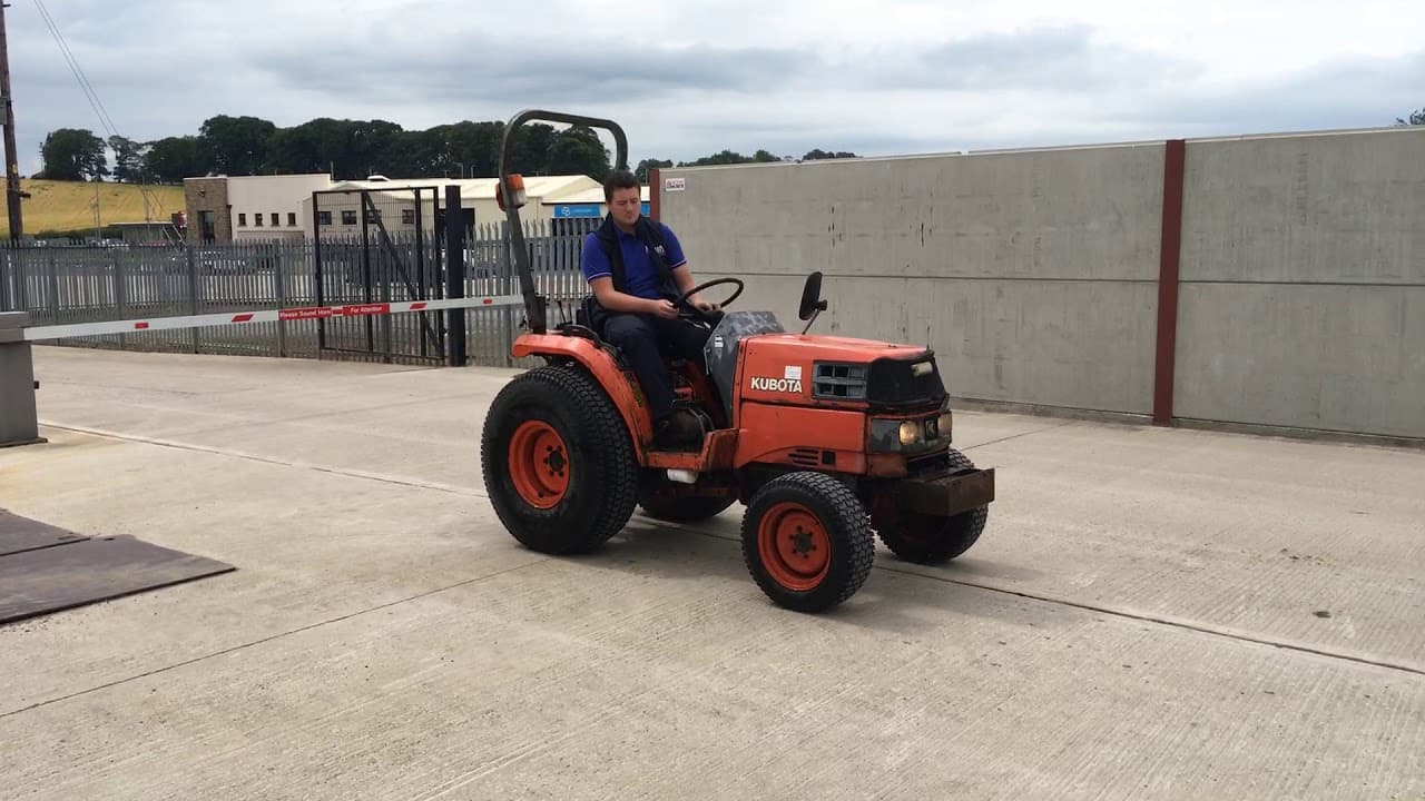 Kubota ST-30 