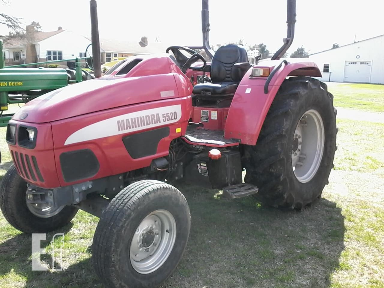 Mahindra 5520 