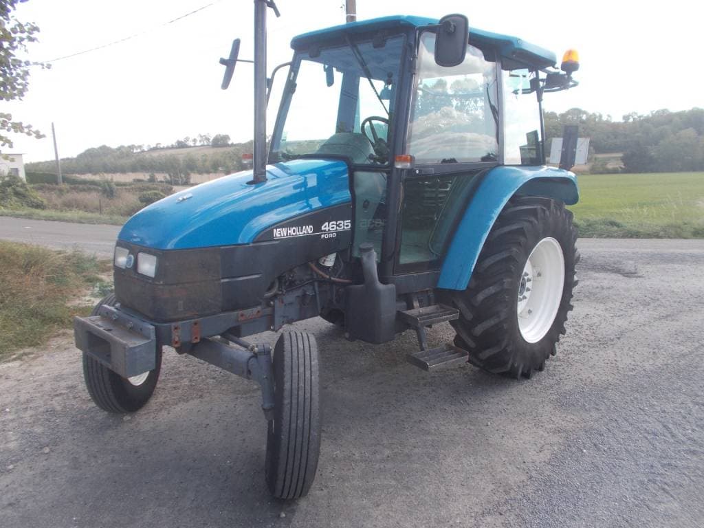 New Holland 4635 