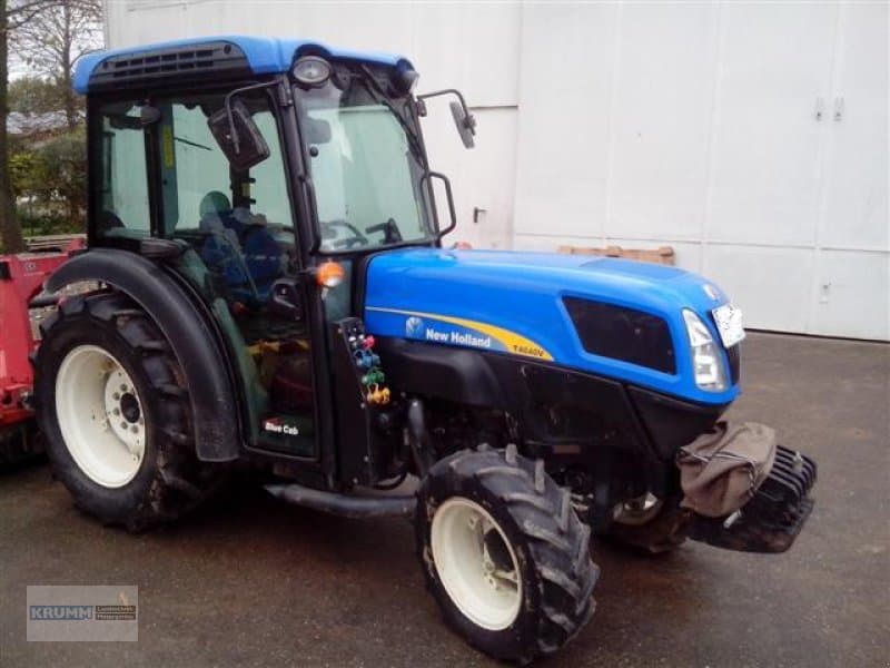 New Holland T4040V 
