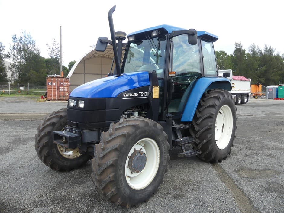 New Holland TS100 