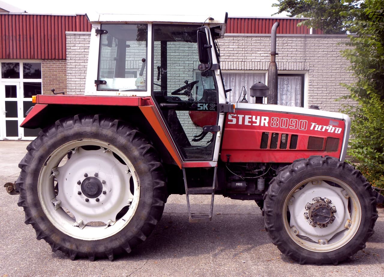 Steyr 8090 