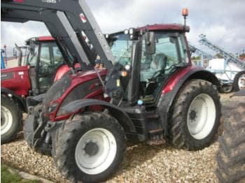 Valtra N124 