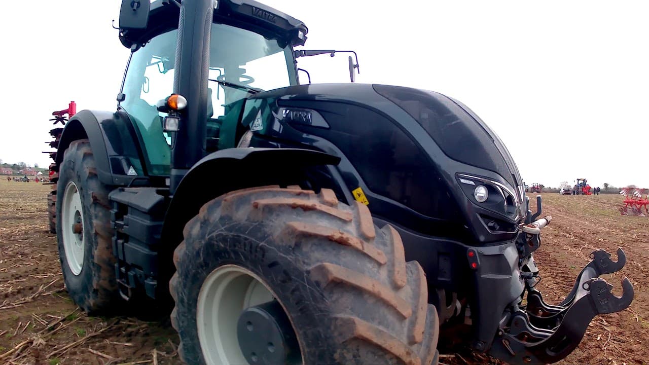 Valtra S230 