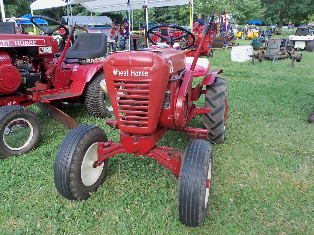 Wheel Horse 702 