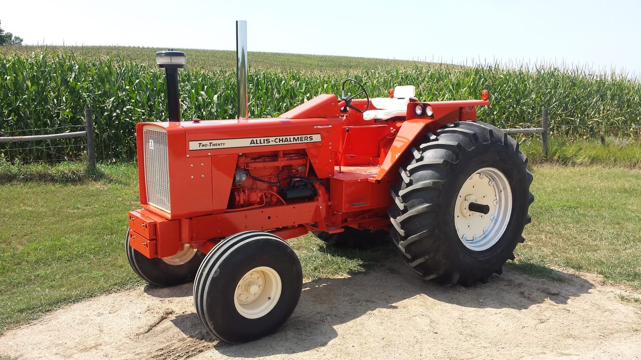 Allis Chalmers 220 